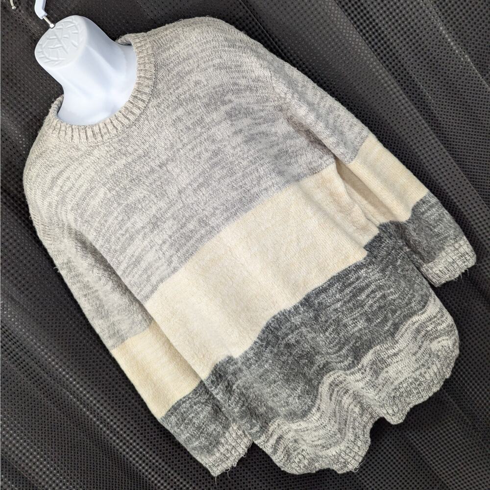 UNIVERSAL THREAD CO! AWESOME SOFT & FLUFFY OVERSIZED GRAY, CREAM SWEATER! SZ XL